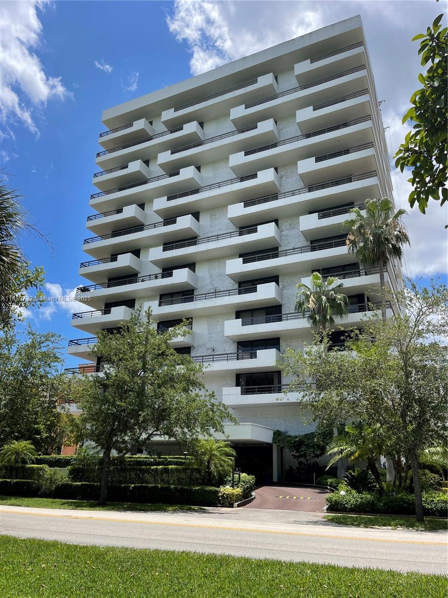 Building Photo - 720 Coral Way