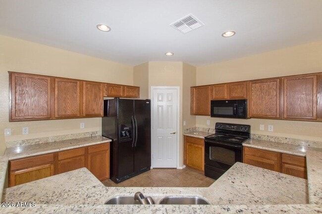 Building Photo - 44023 W Bailey Dr