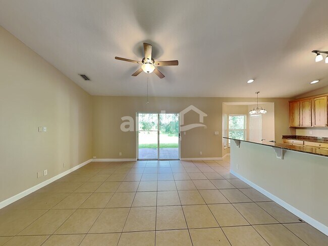 Building Photo - 6117 NW Gause Ave