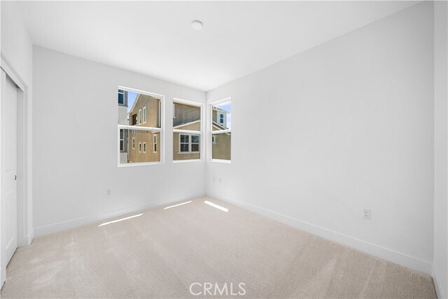 Building Photo - 410 Lobata
