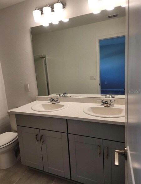 Building Photo - 4580 Calvary Wy