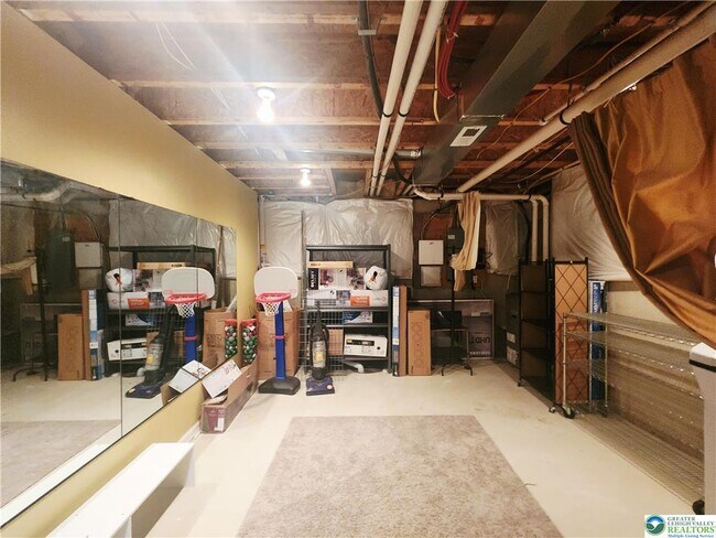 Building Photo - 8858 Pathfinder Rd