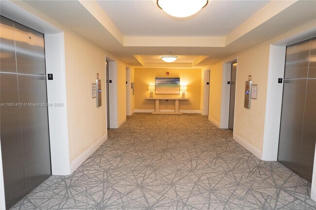 Building Photo - 2501 S Ocean Dr
