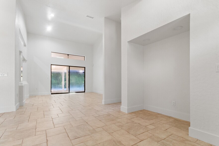 Building Photo - 11918 Quail Ridge Dr