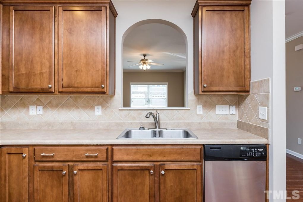 Building Photo - Room in Townhome on Keystone Park Dr