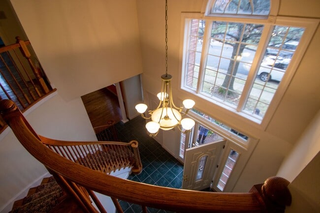 Building Photo - Elegant 4Bd/4Bth Brick Colonial