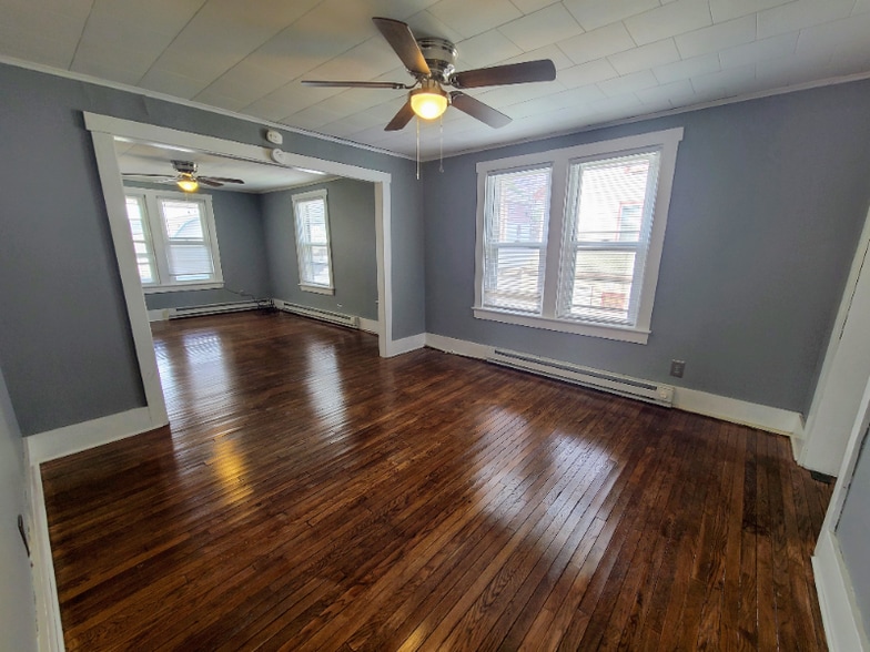 Building Photo - 12 Front St