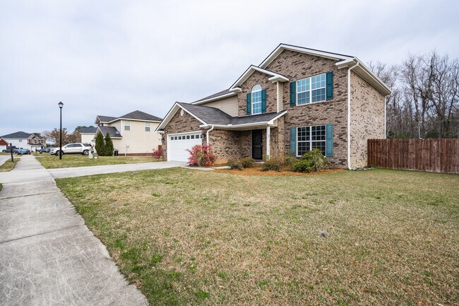 Building Photo - 157 Outpost Trl