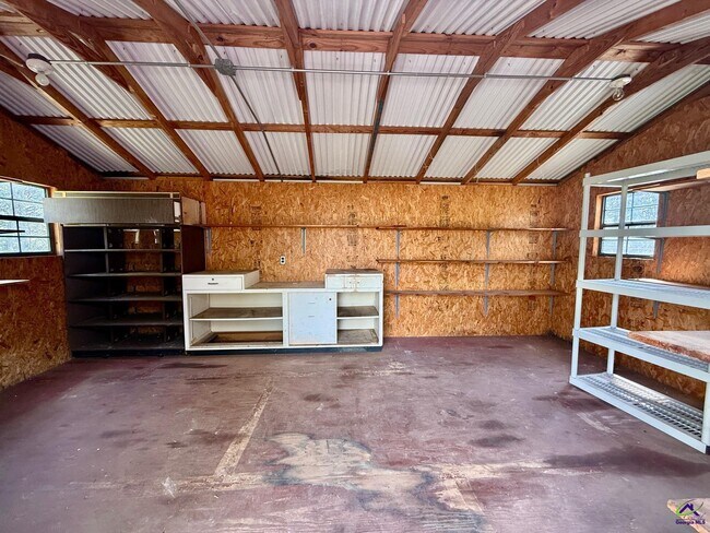 Building Photo - 104 Water Dr