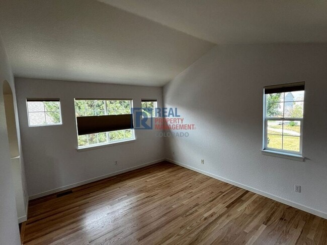 Building Photo - 737 Snowberry St