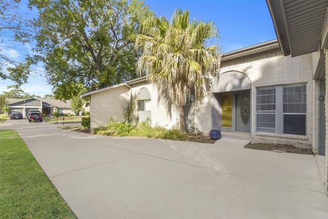 Building Photo - 16310 Cavendish Dr