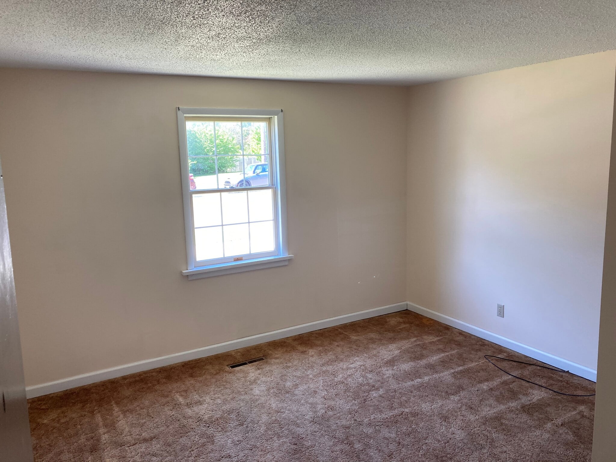 Building Photo - 221 S James St