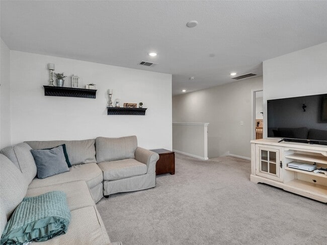 Building Photo - 25623 Balsamroot Dr