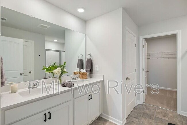 Building Photo - 5027 Benelli Dr
