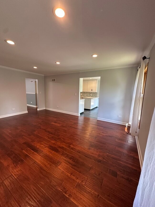 Building Photo - 567 Lorelei Dr