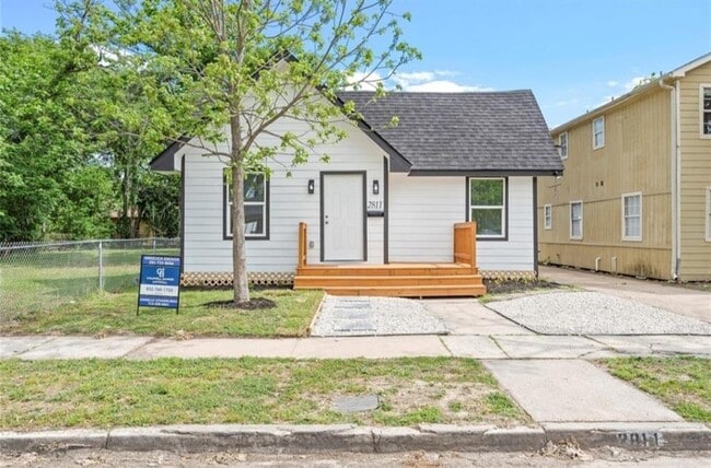 Primary Photo - 2811 Winbern St