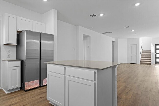 Building Photo - 105 Allegro Dr