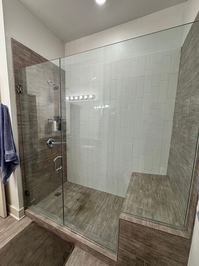 Building Photo - 1961 N Wilmot Ave