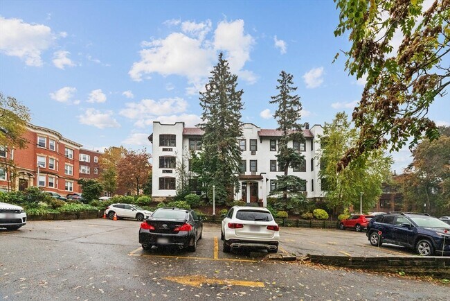 Building Photo - 222 Rawson Rd