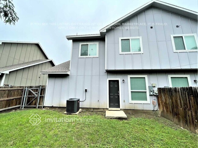 Building Photo - 1944 Melrose St