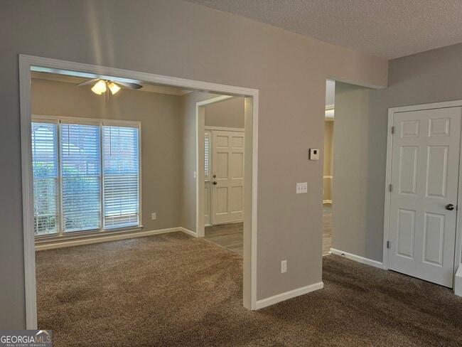 Building Photo - 4680 Ogeechee Dr