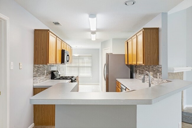 Building Photo - 2922 Abbey Field Dr