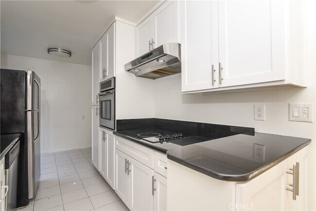 Building Photo - 811 6th St