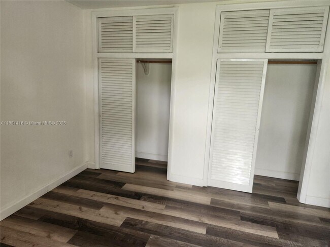 Building Photo - 7505 SW 82nd St