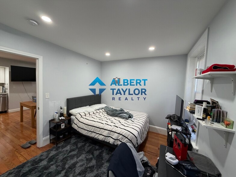 Bedroom 2 - 475 Massachusetts Ave