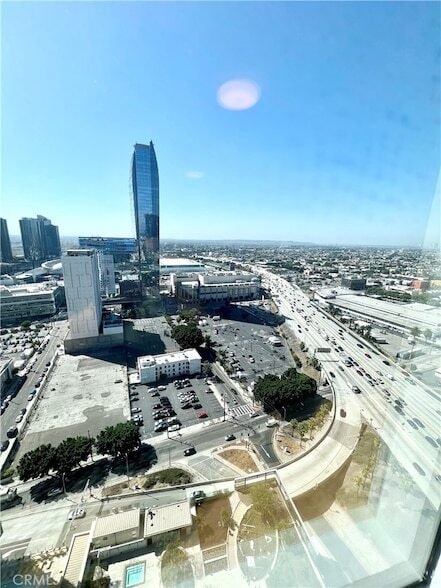 Building Photo - 889 Francisco St