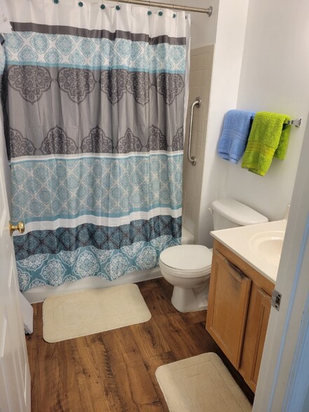 Building Photo - 522 N Fremont Ave