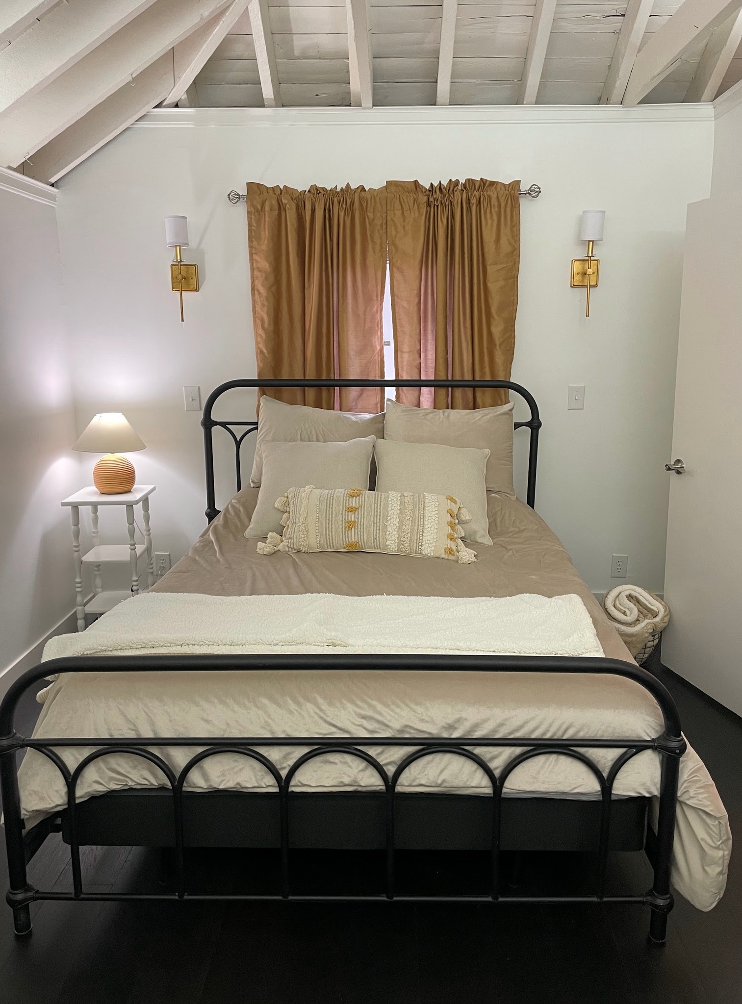 Building Photo - 3043 Wold Ave