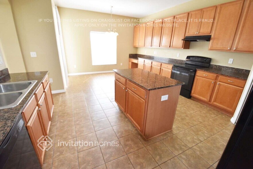 Building Photo - 207 Smokey Hill Ave