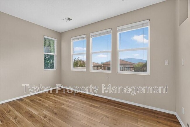 Building Photo - 10912 Dream Weaver Dr NW