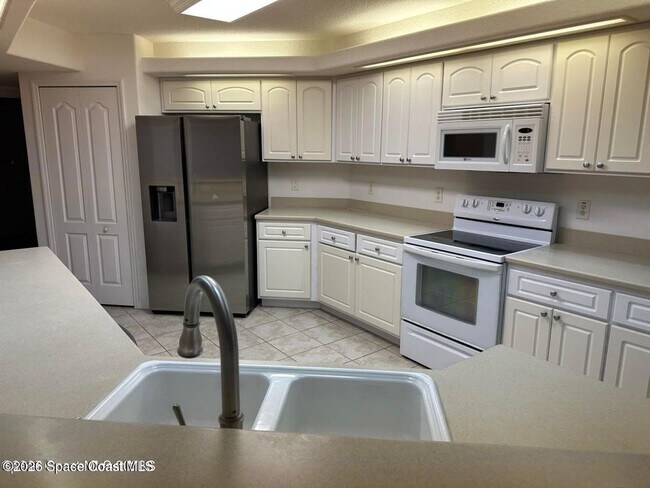 Building Photo - 8914 Puerto Del Rio Dr