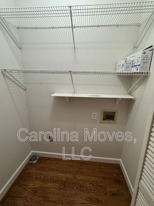 Building Photo - 102 W Field Sparrow Ct