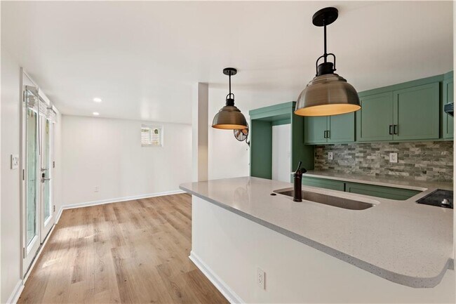 Building Photo - 2245 Nelms Dr SW