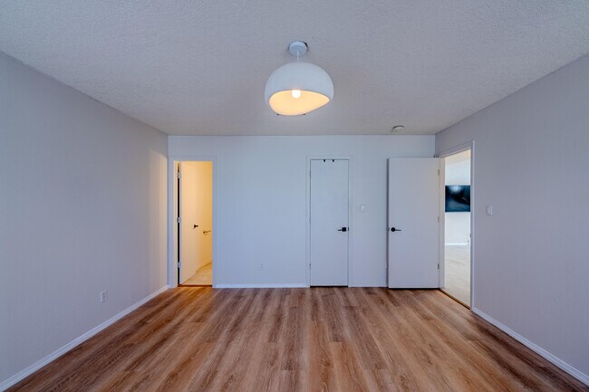 Building Photo - 4031 Cresta Park Ave NW