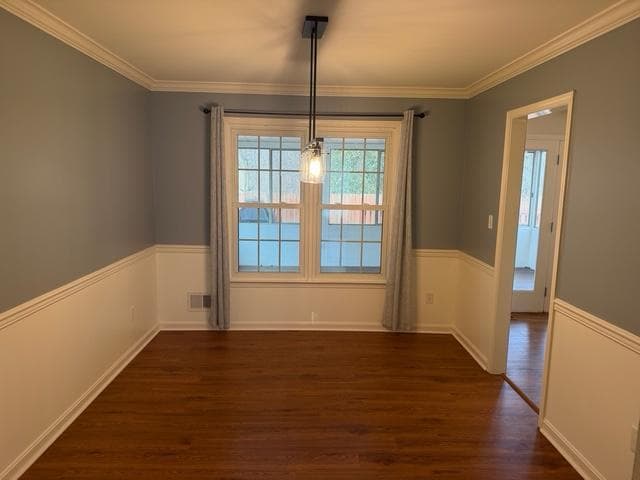 Building Photo - 525 Vineleaf Dr