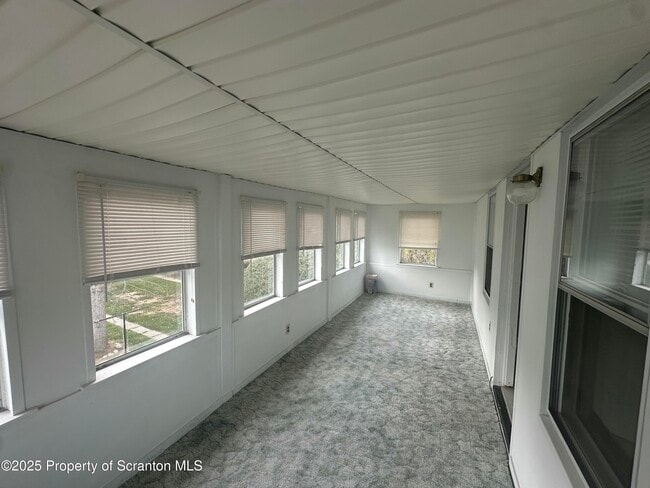 Building Photo - 1906 Farr St