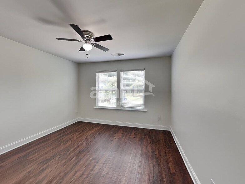 Building Photo - 10831 Maryanna Ct