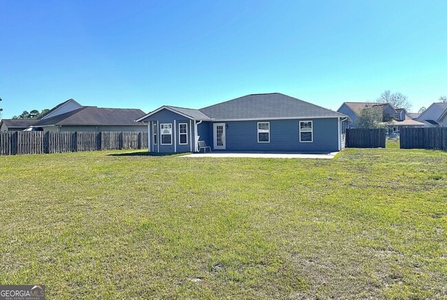 Building Photo - 435 Creekside Dr