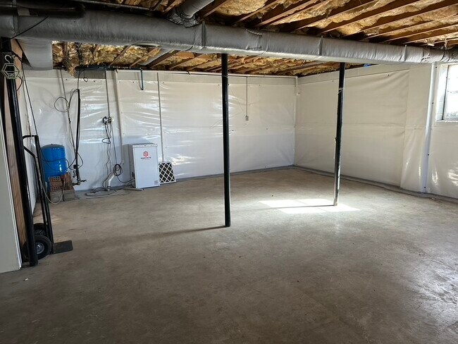 Building Photo - 5120 Candies Creek Ridge Rd