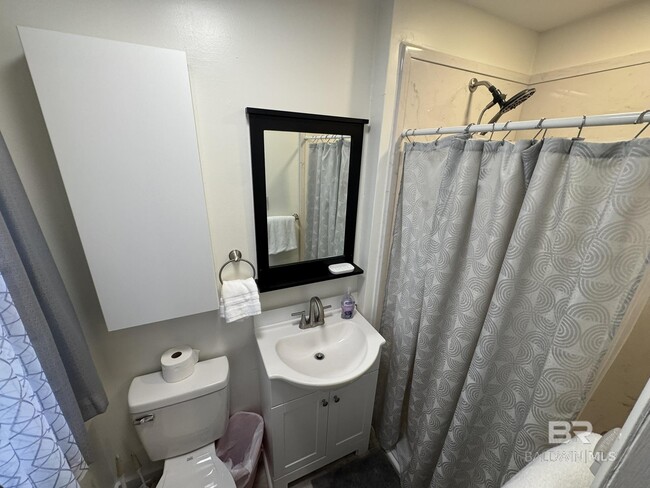 Building Photo - 19156 Heard Rd