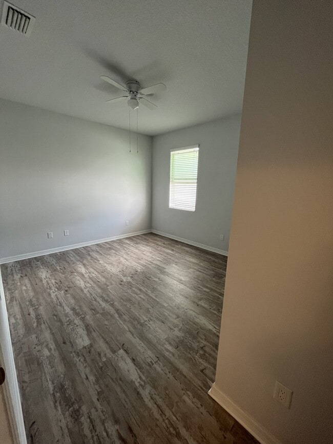 Building Photo - 3822 Milflores Dr