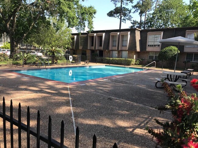 Building Photo - 12633 Memorial Dr