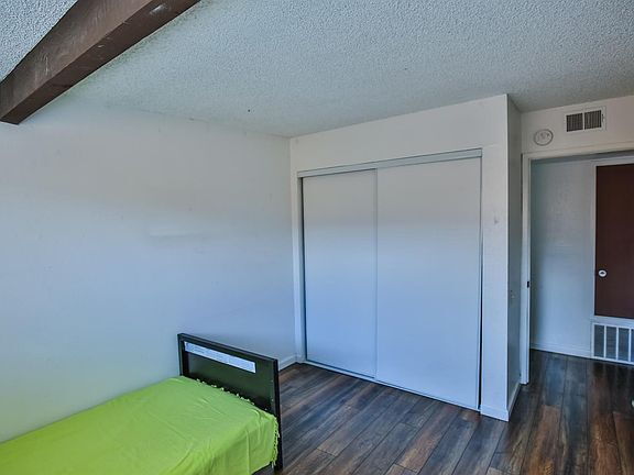 Building Photo - "Charming 3-Bedroom Home with Granite Touc...