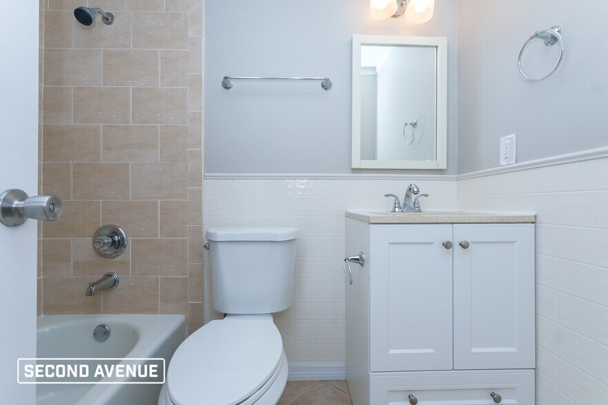 Building Photo - 412 El Dorado St