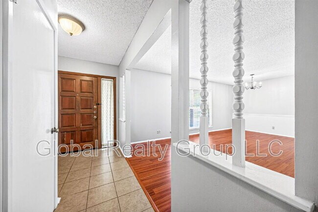 Building Photo - 412 Cordoba Dr