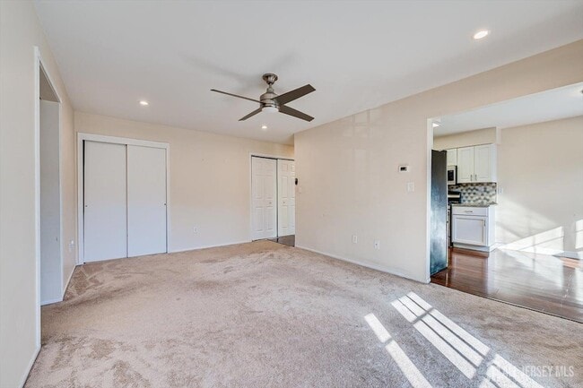 Building Photo - 1512 Green Hollow Dr